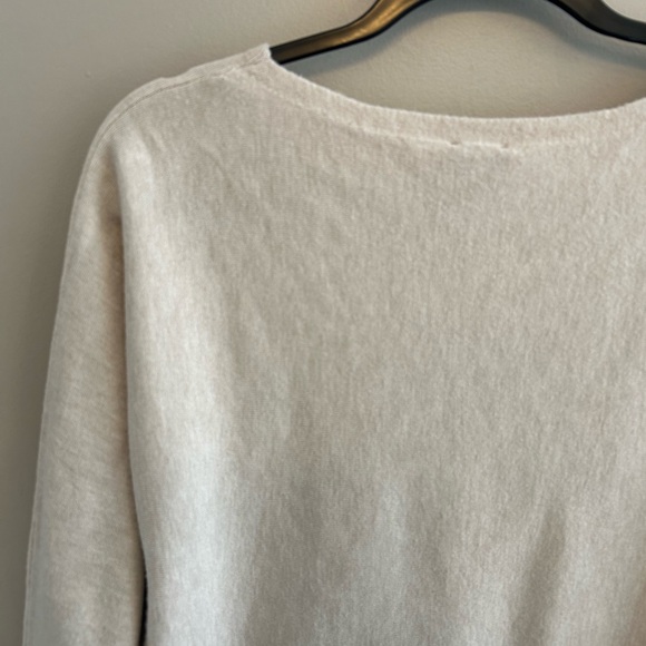 Aaeda light beige felted tulip embroidered batwing sweater size XS - Picture 12 of 15